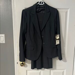 Daisy Fuentes Elegant Gray Pantsuit
